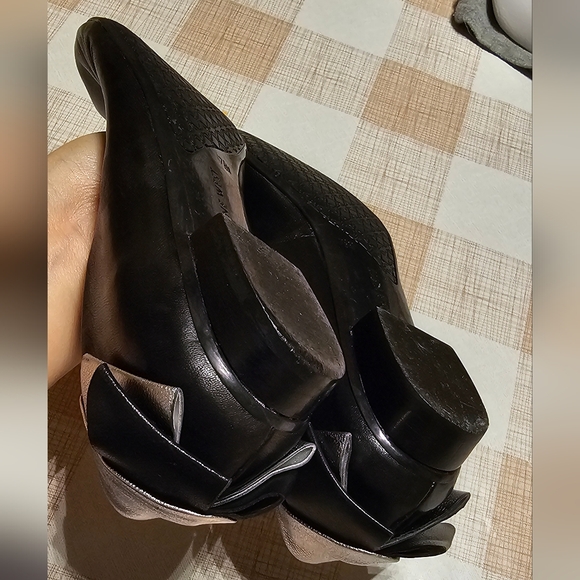 Nine West Women's Moyen Flat Black Leather Ballerina, 7½ B-5 - Picture 3 of 7